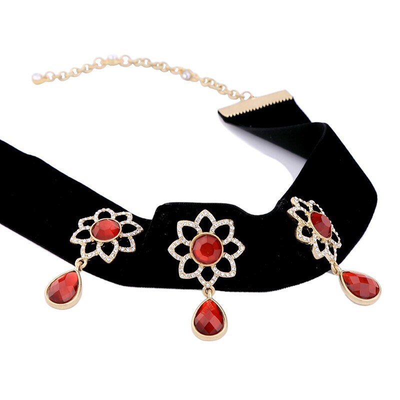 Gem Flower Velvet Choker Necklace