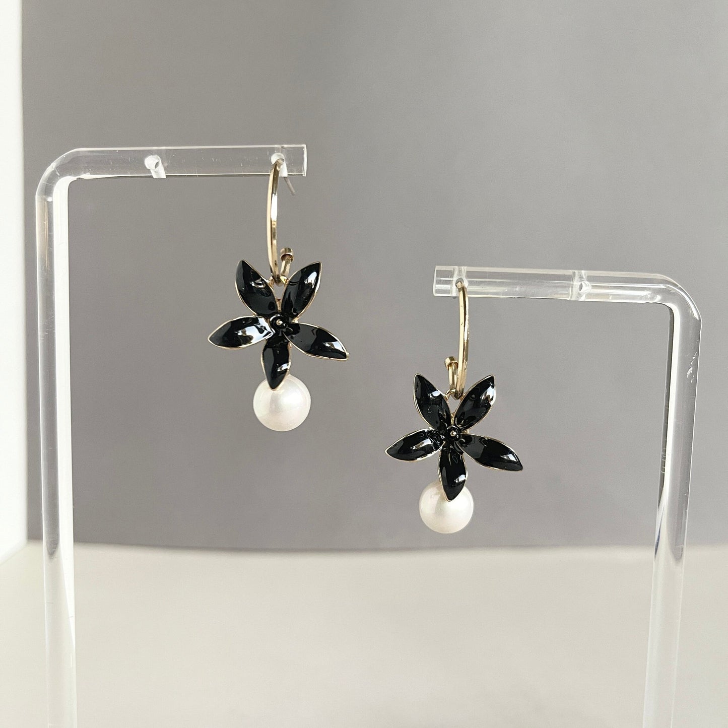 Flower Pearl Earrings